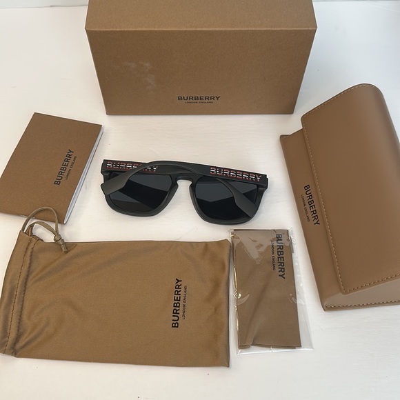 New Authentic BURBERRY Wren Dark Grey Browline Men's Sunglasses - Picture 10 of 13